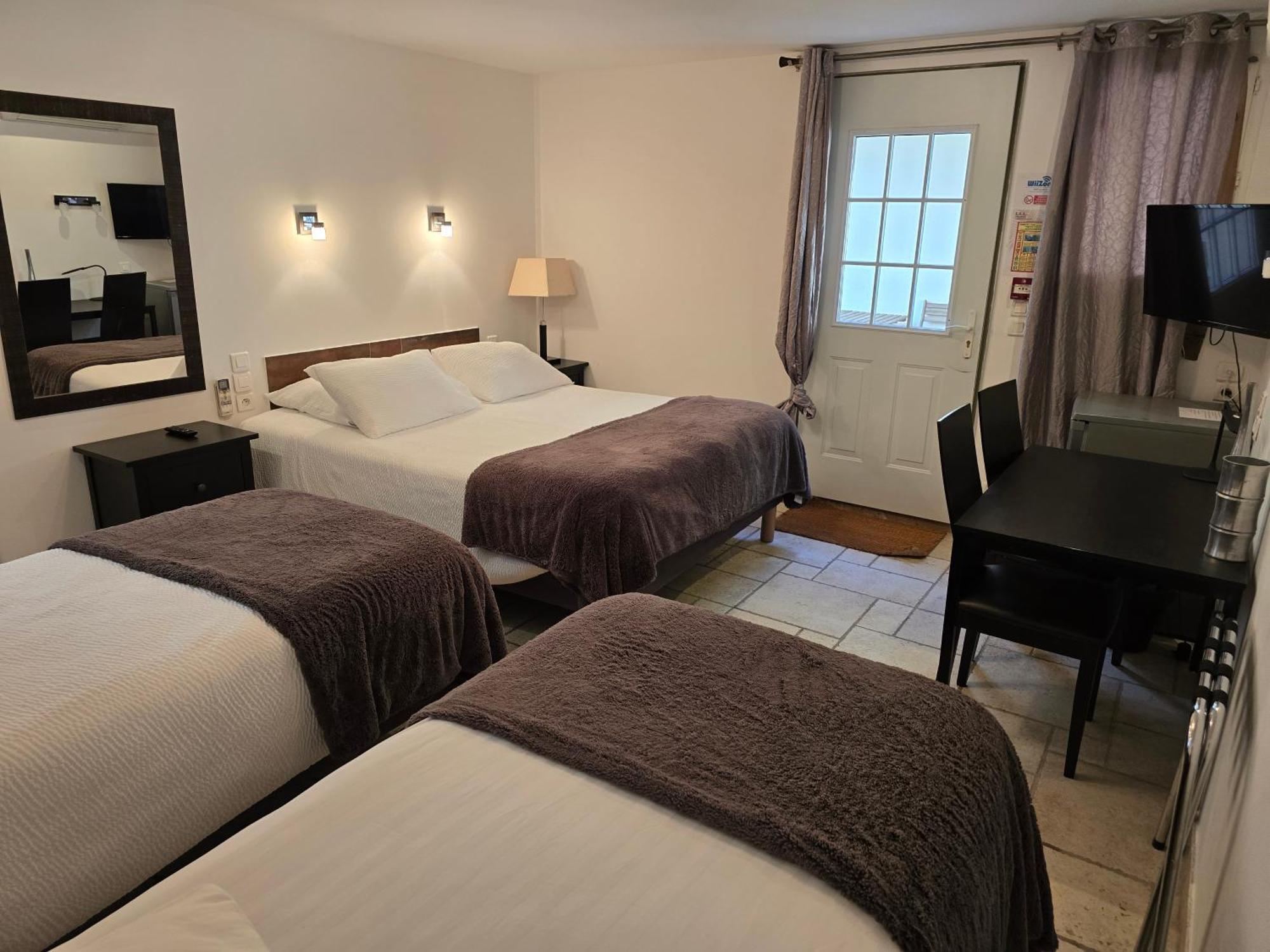 Hotel Les Loges Du Luberon Coustellet Zewnętrze zdjęcie
