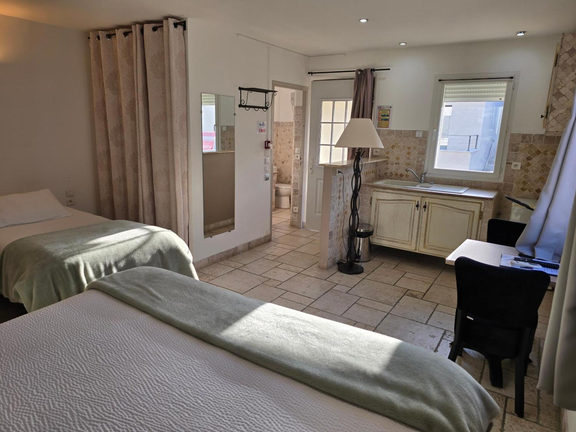 Hotel Les Loges Du Luberon Coustellet Zewnętrze zdjęcie