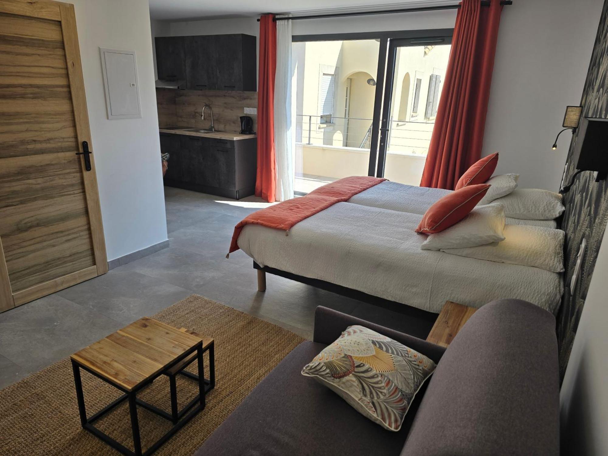 Hotel Les Loges Du Luberon Coustellet Zewnętrze zdjęcie