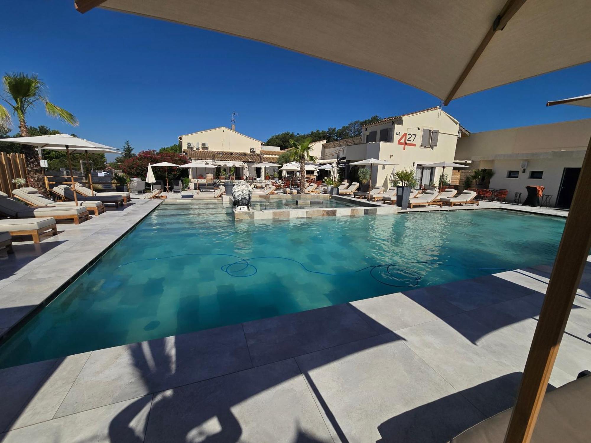 Hotel Les Loges Du Luberon Coustellet Zewnętrze zdjęcie