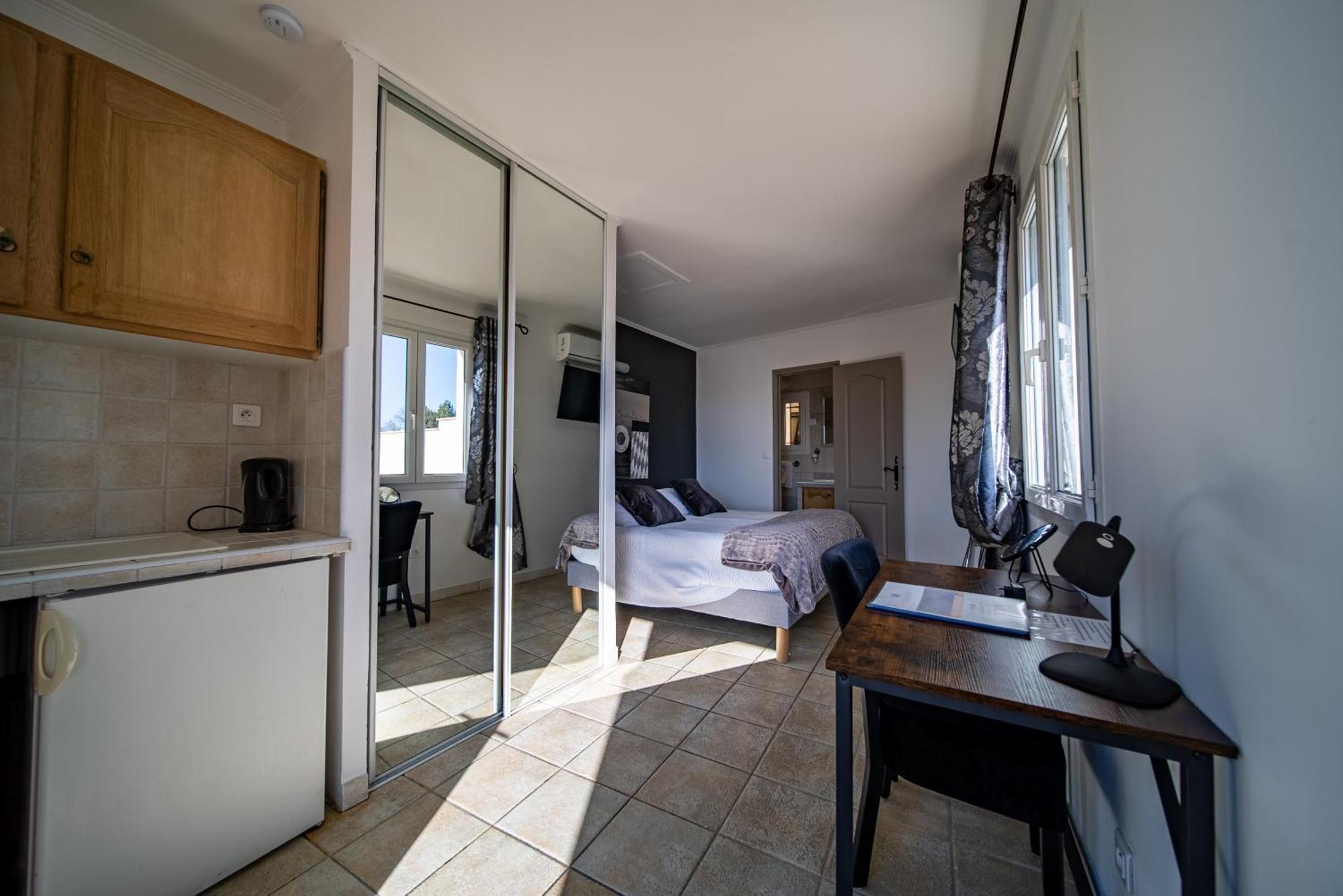Hotel Les Loges Du Luberon Coustellet Zewnętrze zdjęcie